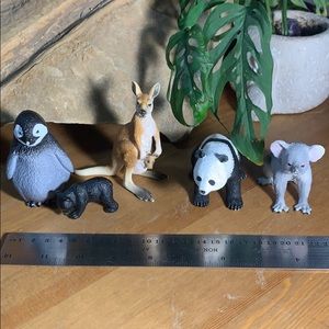 Animal figurines penguin bear kangaroo panda koala
